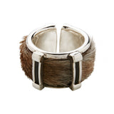 Anillo de piel de jirafa y plata